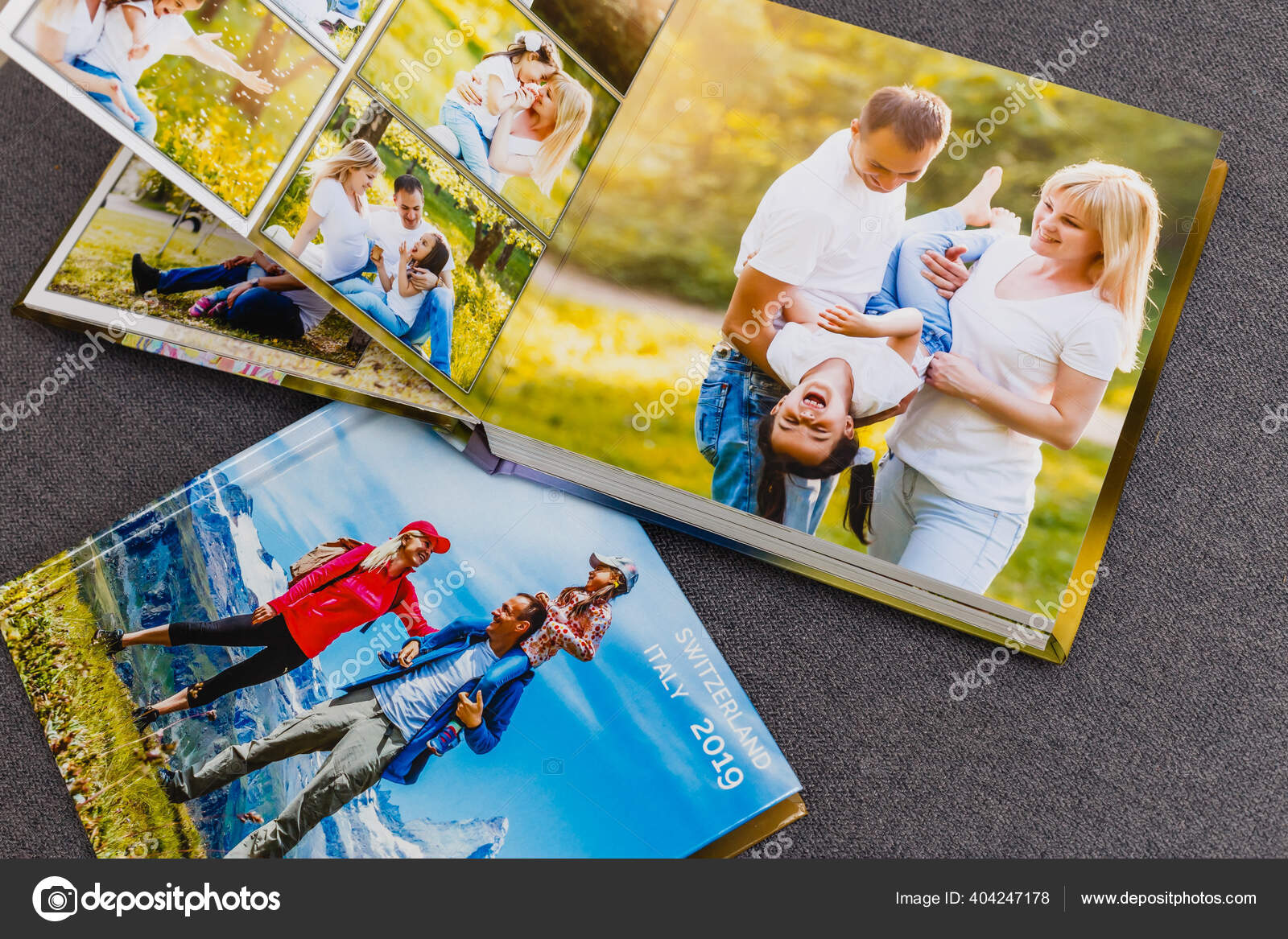 Photobook Album Deck Table Travel Photos Stock Photo by ©sinenkiy